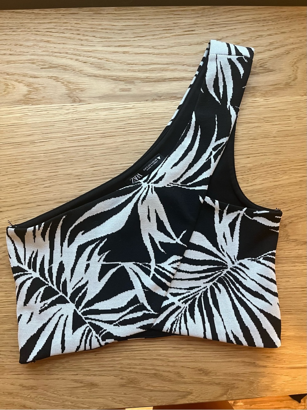 Zara Black & White One-Shoulder Tropical-Leaf Crop Top